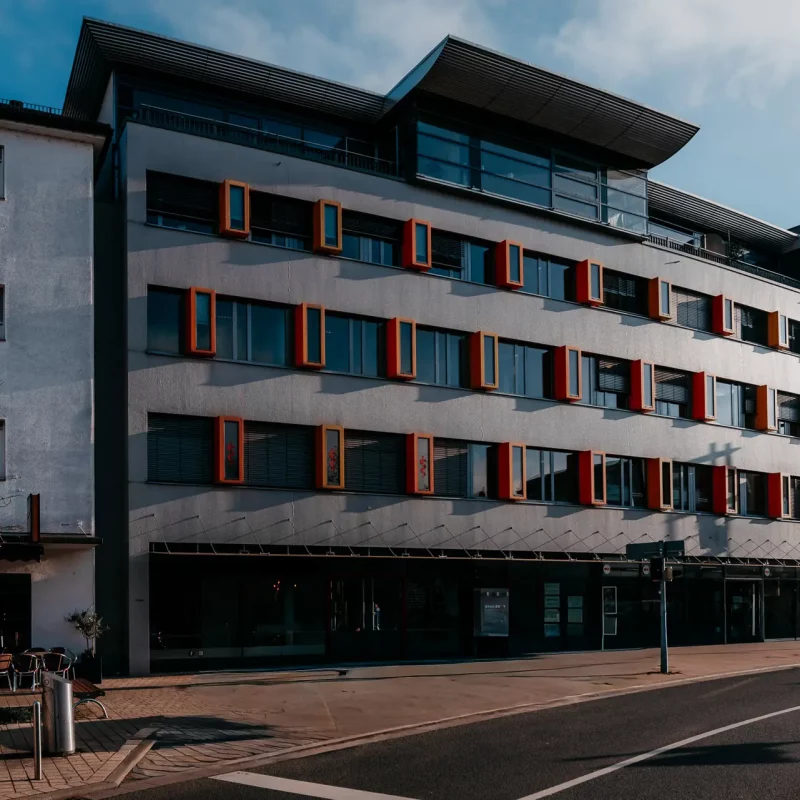 Modernes Gebäude vom Coworking Friseursalon in Mannheim